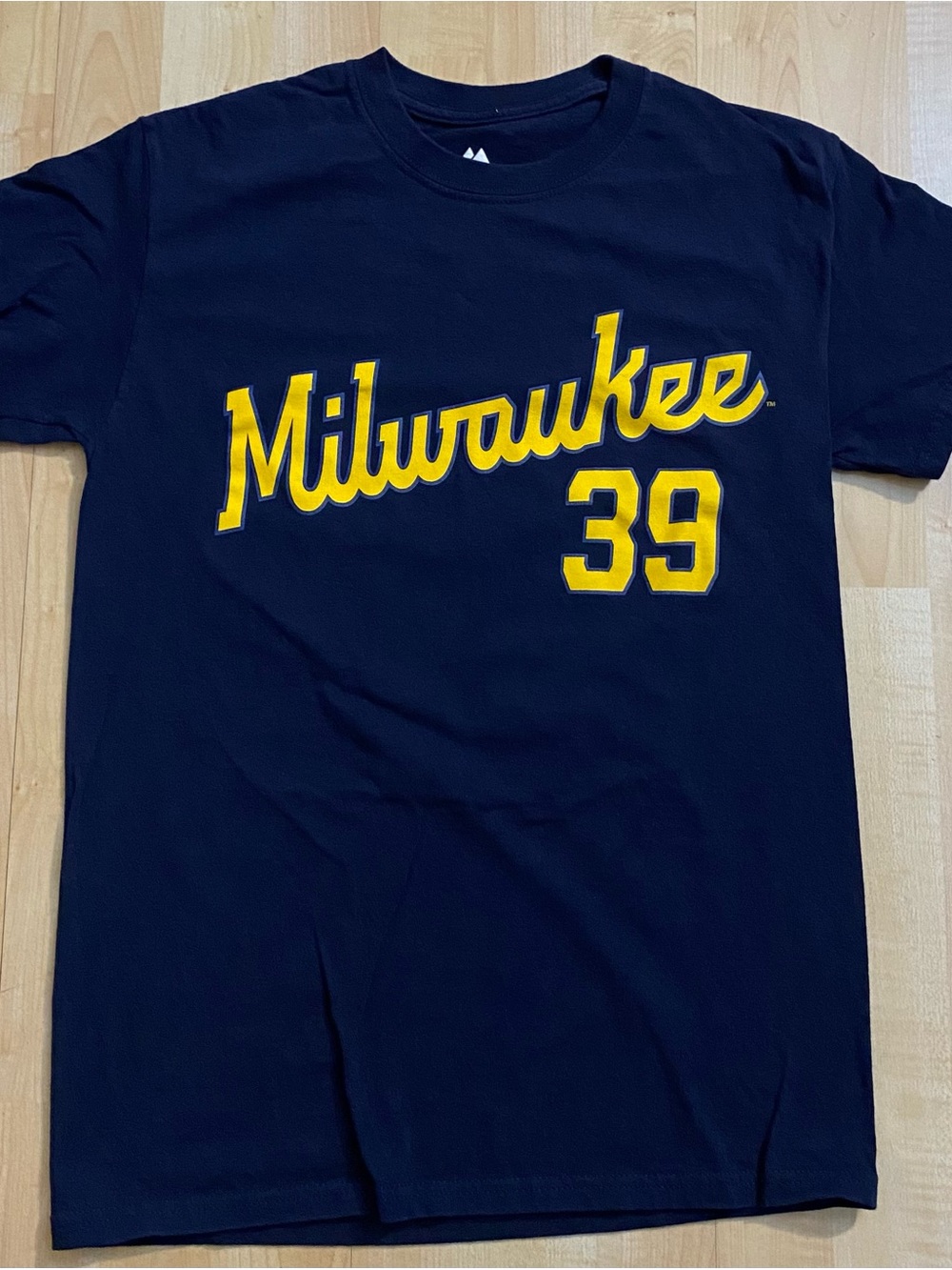 Milwaukee Brewers Corbin Burnes Majestic Men’s Small Baseball T-Shirt